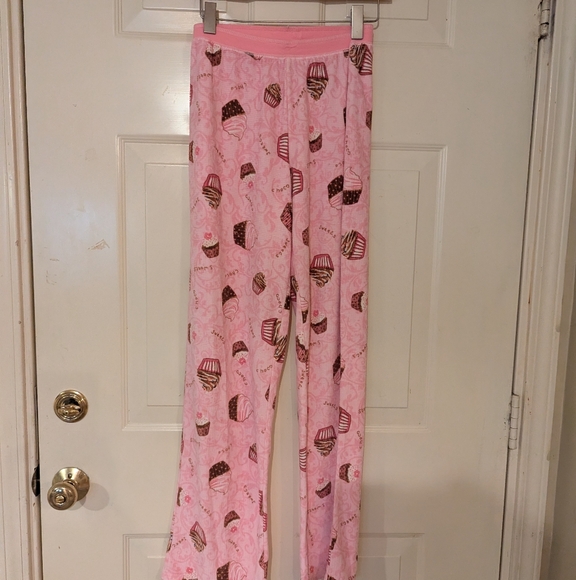 Cupcake Print Pink Pajamas - Picture 4 of 5